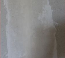 Caisson de d&eacute;compression pour le conduit de fumisterie