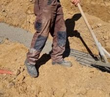 Levé d'armature au rateau au lieu de placer des cales d'enrobage prévu pour cela au coulage du béton