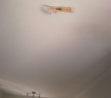 Infiltration d'eau au plafond, Mai 2021.