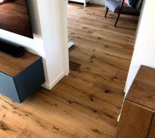 Nouveau parquet huilé, fraichement posé.