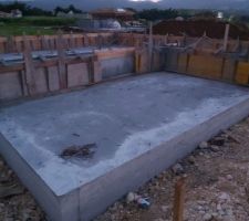 Dalle et muret béton