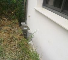 Socle béton pour évacuation eau