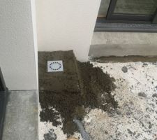 Socle béton pour évacuation eau