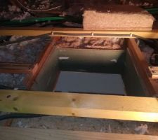 Trappe accès combles