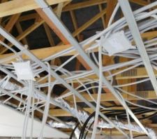 Cloisons, pieuvre hydraulique et électrique