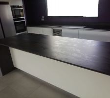 Pose du plan de travail en Dekton.