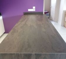 Pose du plan de travail en Dekton.