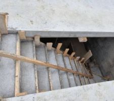 Escalier du RDC vers SSol effectuée