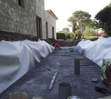 Fin de la mise en place des géotextiles sur la membrane EPDM - 06/07/21