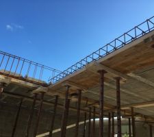 Espace tr&eacute;mis escalier