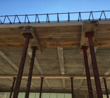 Espace tr&eacute;mis escalier