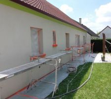 La qualité du marouflage et le soin pris pour protéger le chantier. La pergolas a été retiré par mes soins.