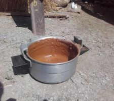 Fabrication de peinture à l'ocre