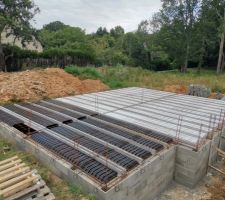 Vide sanitaire terminé, plus qu'à couler la dalle