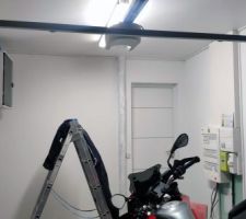 Peinture du garage en cours