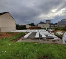 Élévation du vide sanitaire + hourdis + dalle