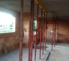Finalisation de la dalle en béton  1er étage
