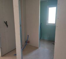 Toilettes et salle de bains