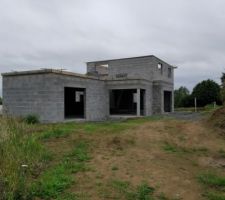 &Eacute;tat de la maison &agrave; ce jour (28 juillet 2021)au bout de 8 mois de travaux sporadiques.