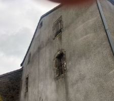 Façade nord bombée et cimentée