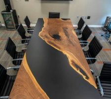 Cette table est vraiment magnifique!!!
Peut-être.....