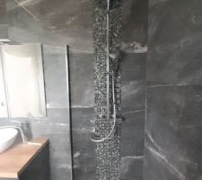 Colonne de douche - Salle d'eau - chambre parentale