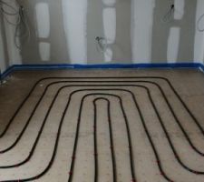 Mise en place plancher chauffant