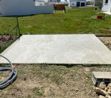 Dalle abri de jardin