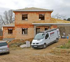 Vue générale de la maison avec sa charpente et film PVE