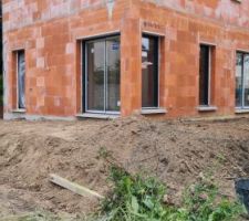Ajout de terre pour obtenir un terrain plat