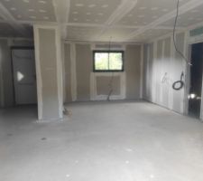 Pose de placo terminé + électricité + plomberie + jointures des plaques de placo