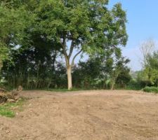 Le terrain après de nombreuses heures et gouttes de sueur, nous commençons à nous imaginer