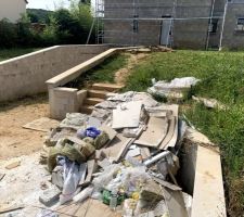 Retour de cong&eacute;s, Trecobat transforme notre terrain en d&eacute;ch&egrave;terie