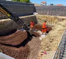 Préparation dalle de fond de la piscine