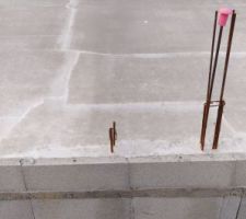 Dalle vide sanitaire : chaînage vertical manquant