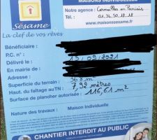 Affichage du panneau de permis de construire