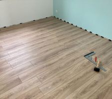 Parquet dans le bureau / salle de jeux