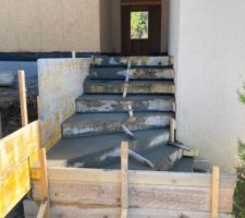 Nouvel escalier (reprise de la 2e partie escalier existant)