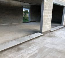 Maison hors d'eau et appuis de fenêtres posés