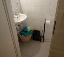 Toilettes invit&eacute;s