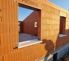 Pose des rebords des fenêtres