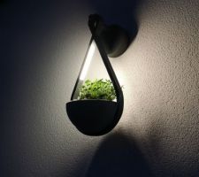 Luminaire extérieure avec pot de fleur intégré