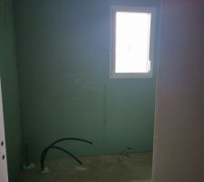Salle de bain de l'étage.