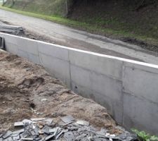 Mur de sout&egrave;nement, c&ocirc;t&eacute; ouest