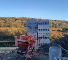 Première aperçue de la vue de la baie vitrée de droite du salon