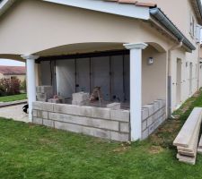 Début de fermeture de la terrasse pour en faire un agrandissement de la pièce de vie