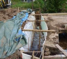 J'attaque le nouveau pont: fondation 6ml x 60 cm sur 1.80 de profond