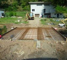 Le tablier du nouveau pont: 30 cm epaisseur coul&eacute; 2cm au dessus de l'ancien ! tout les calculs de resistance et ferraillage effectu&eacute; par un ingenieur beton