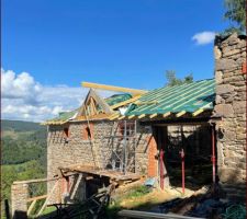Mise en place des faîtières des triangles