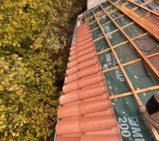 J'ai choisit de découper côté gouttière, le mur n'étant pas droit de ce côté de la grange